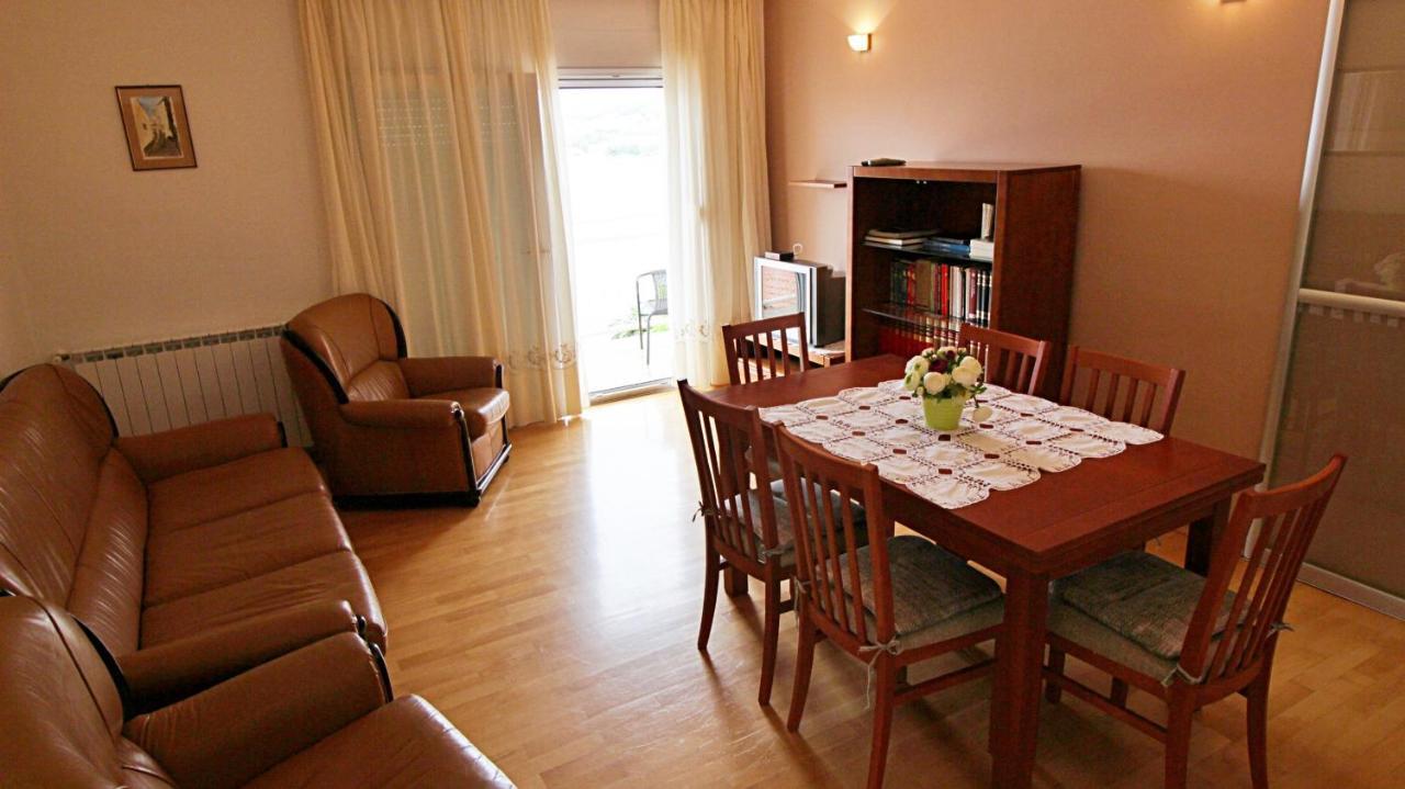 Apartment Ora Omiš Eksteriør billede